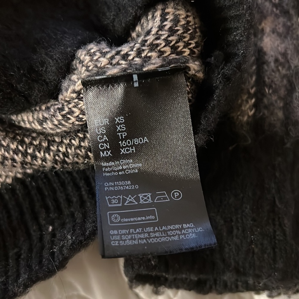 H&M knit - Picture 3 of 4